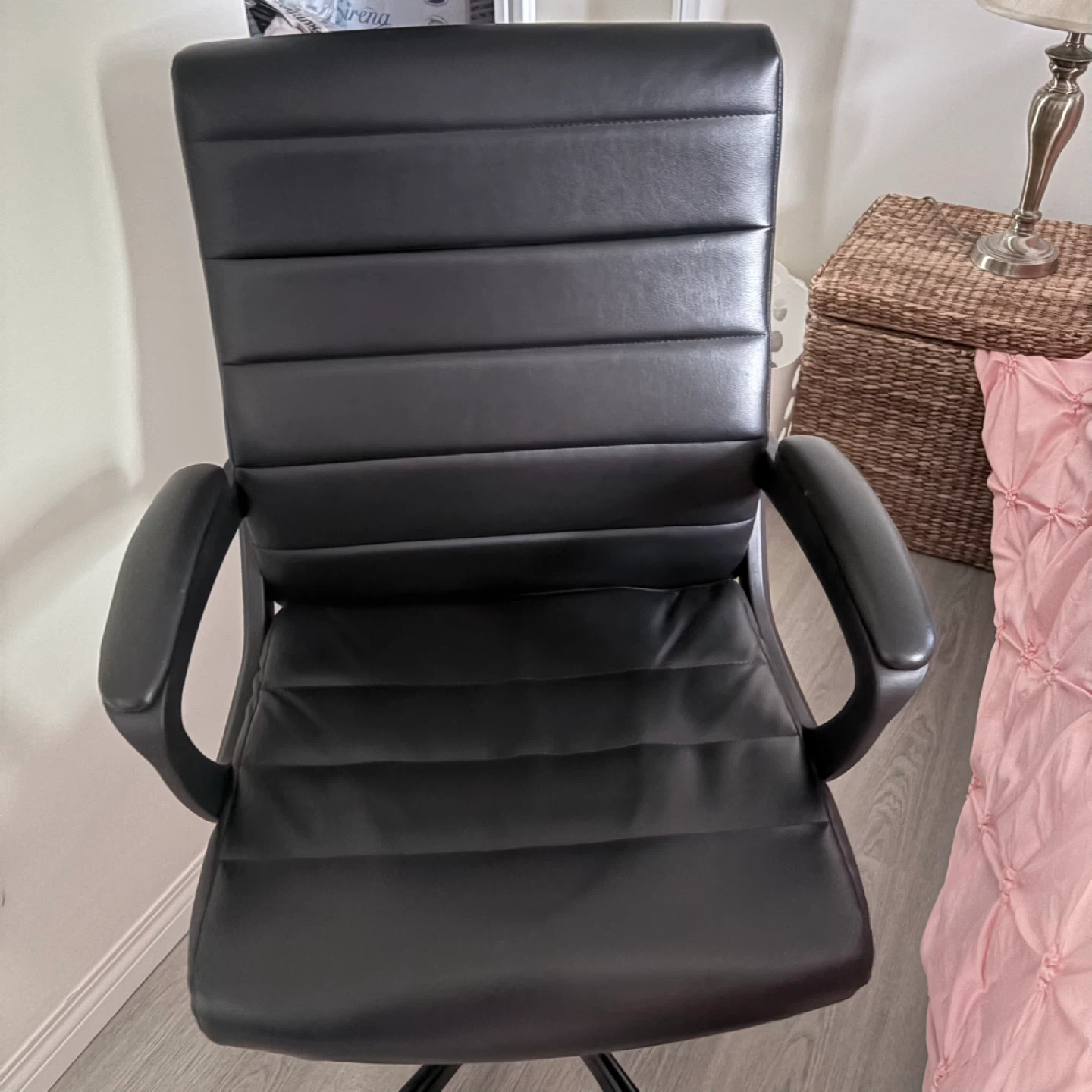 Black Office Chair - photo 3
