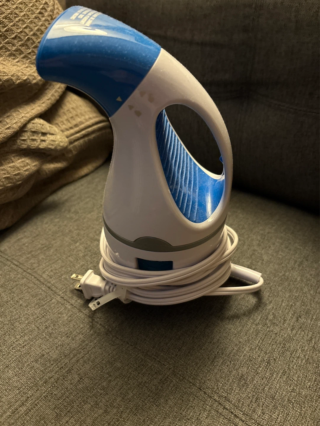 Portable Clothes Steamer