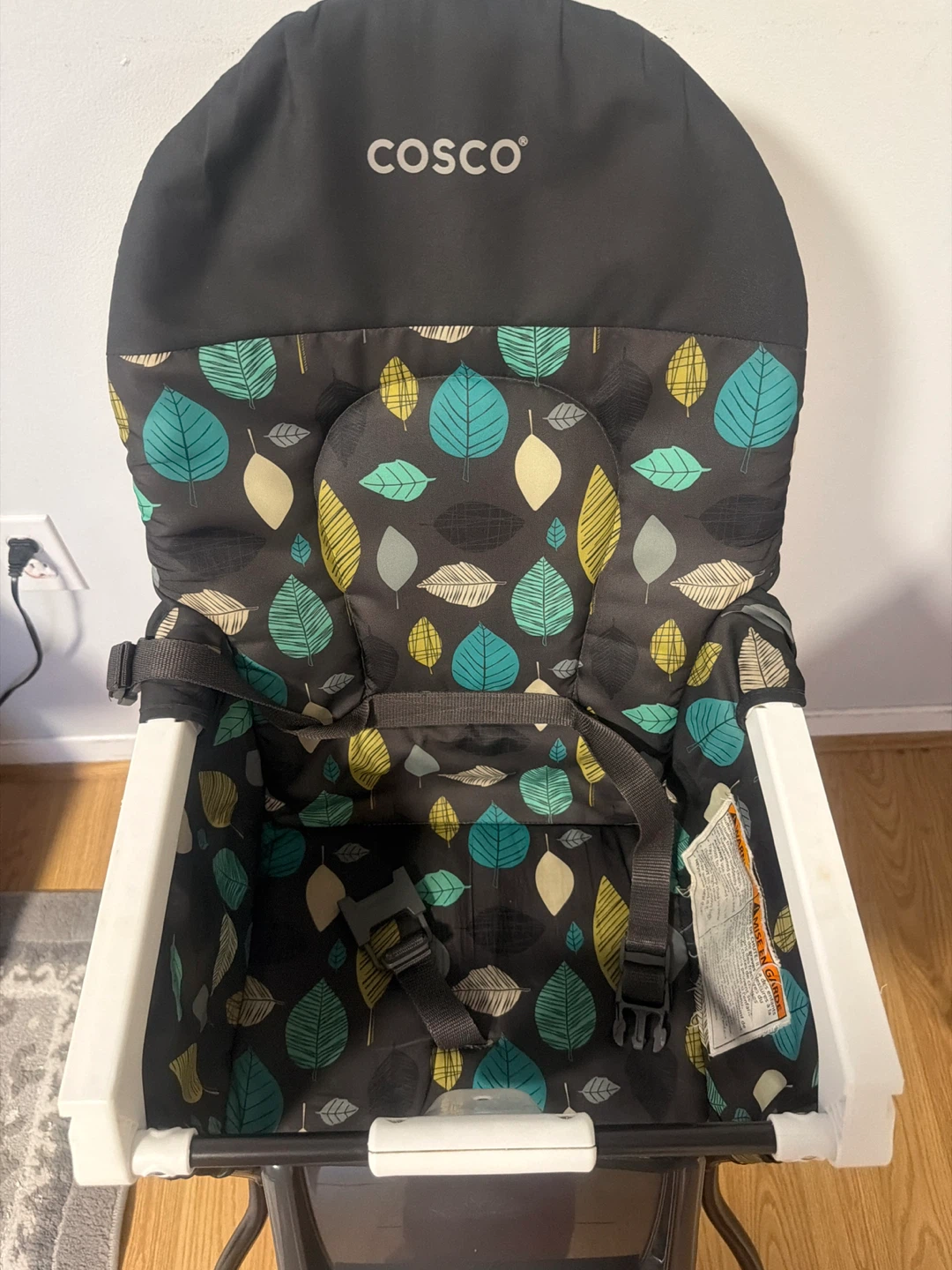 Cosco High Chair with Leaf Pattern - photo 2