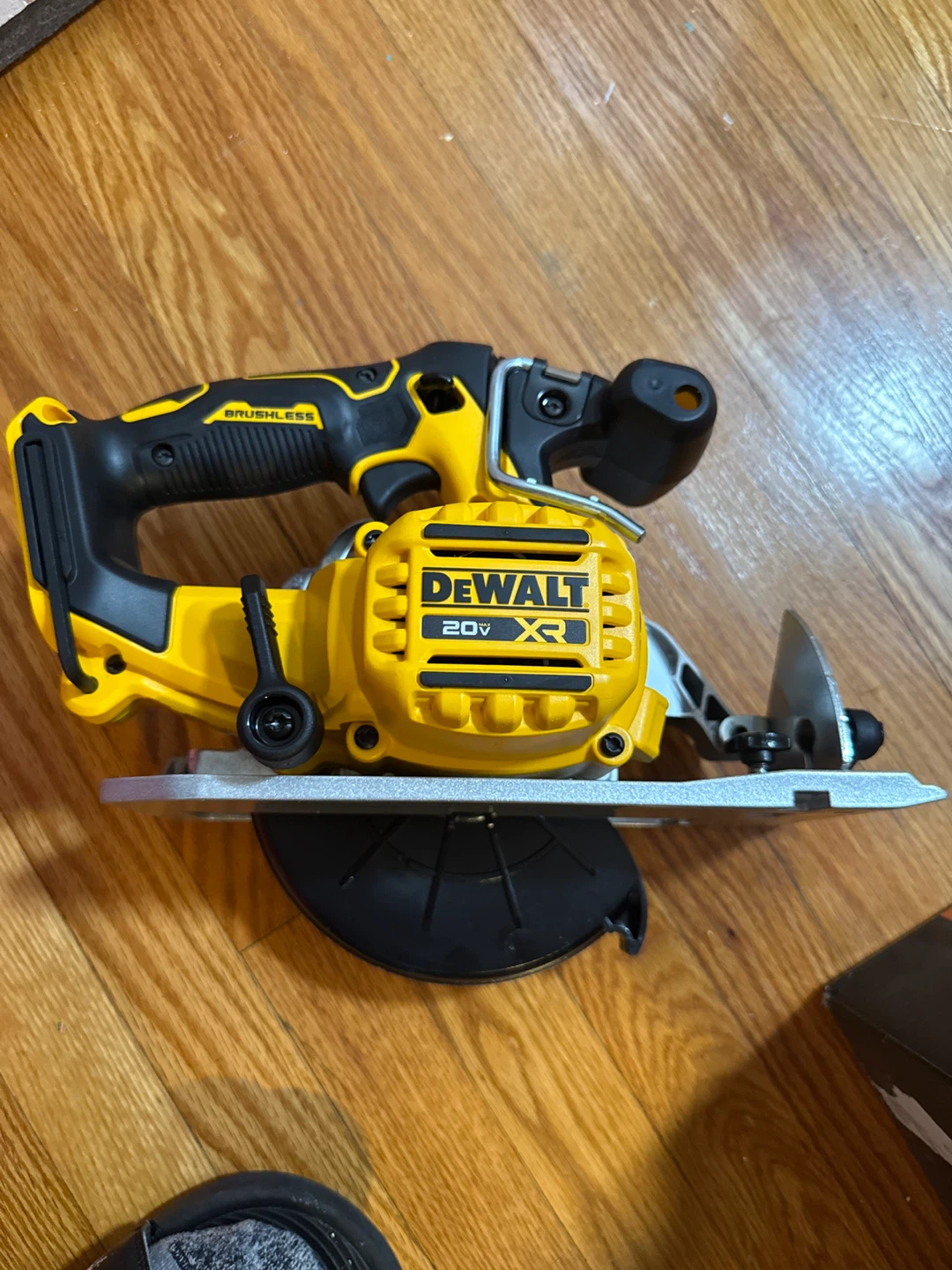 DEWALT DCS565 TY1 Brushless Cordless Circular Saw - photo 3