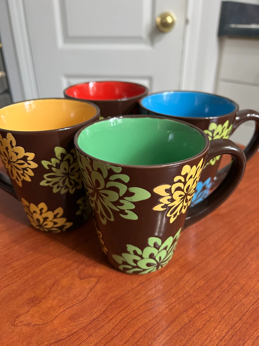 Set of 4 Mugs - Brown with Floral Design - photo 2