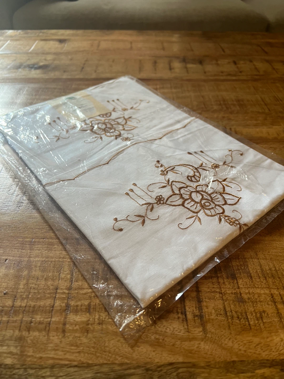 Vintage Embroidered Pillowcases - photo 4