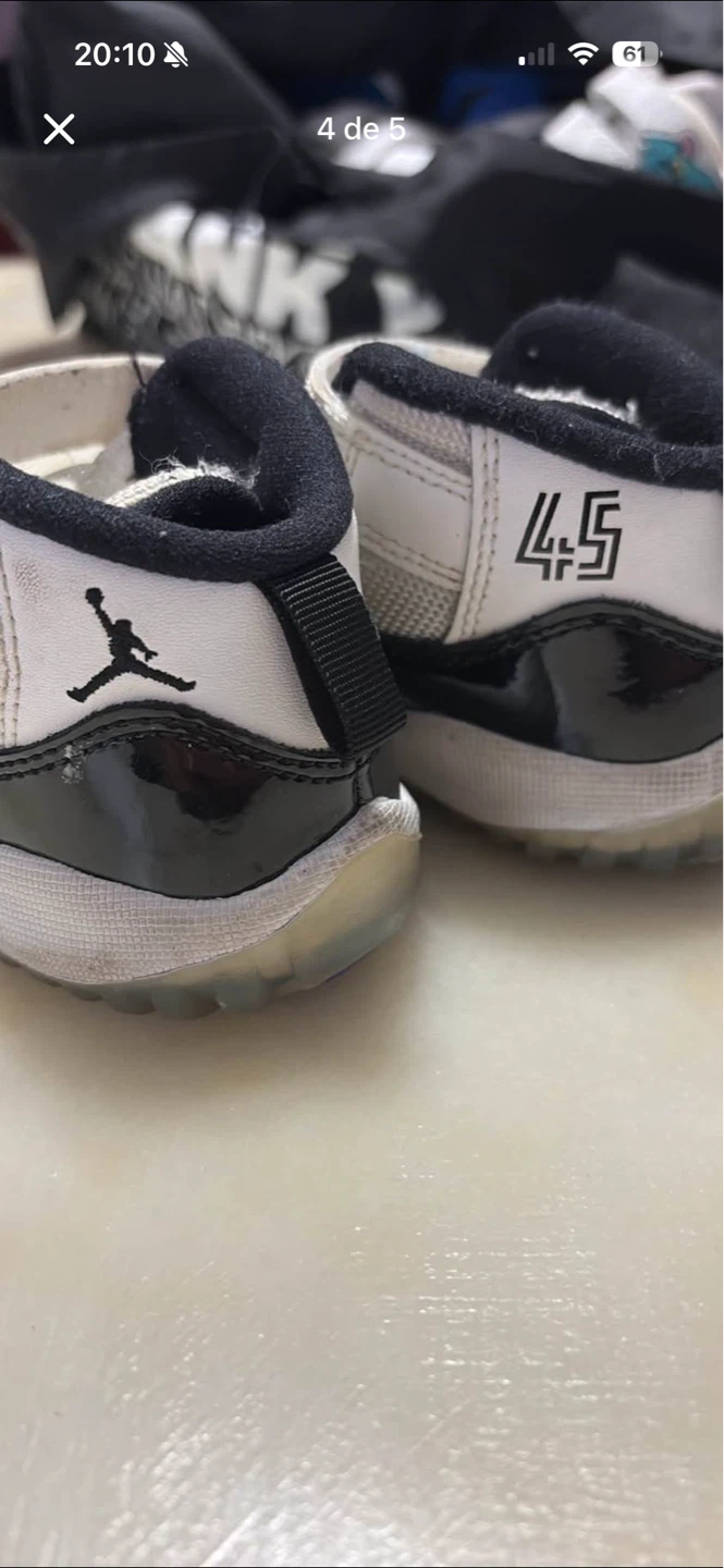 Baby Jordan 11 Crib Shoes - photo 3
