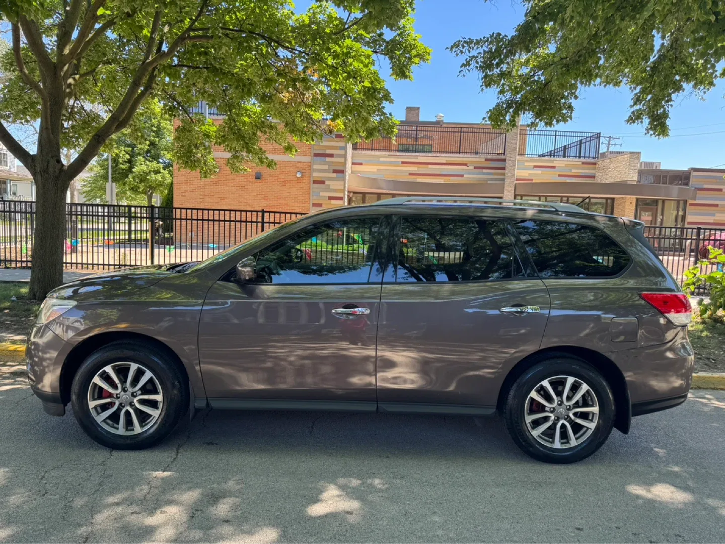 2015 Nissan Pathfinder · S Sport Utility 4D - photo 4