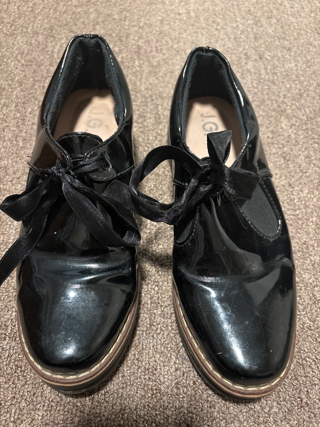 Black Patent Oxford Shoes with Ribbon Laces
