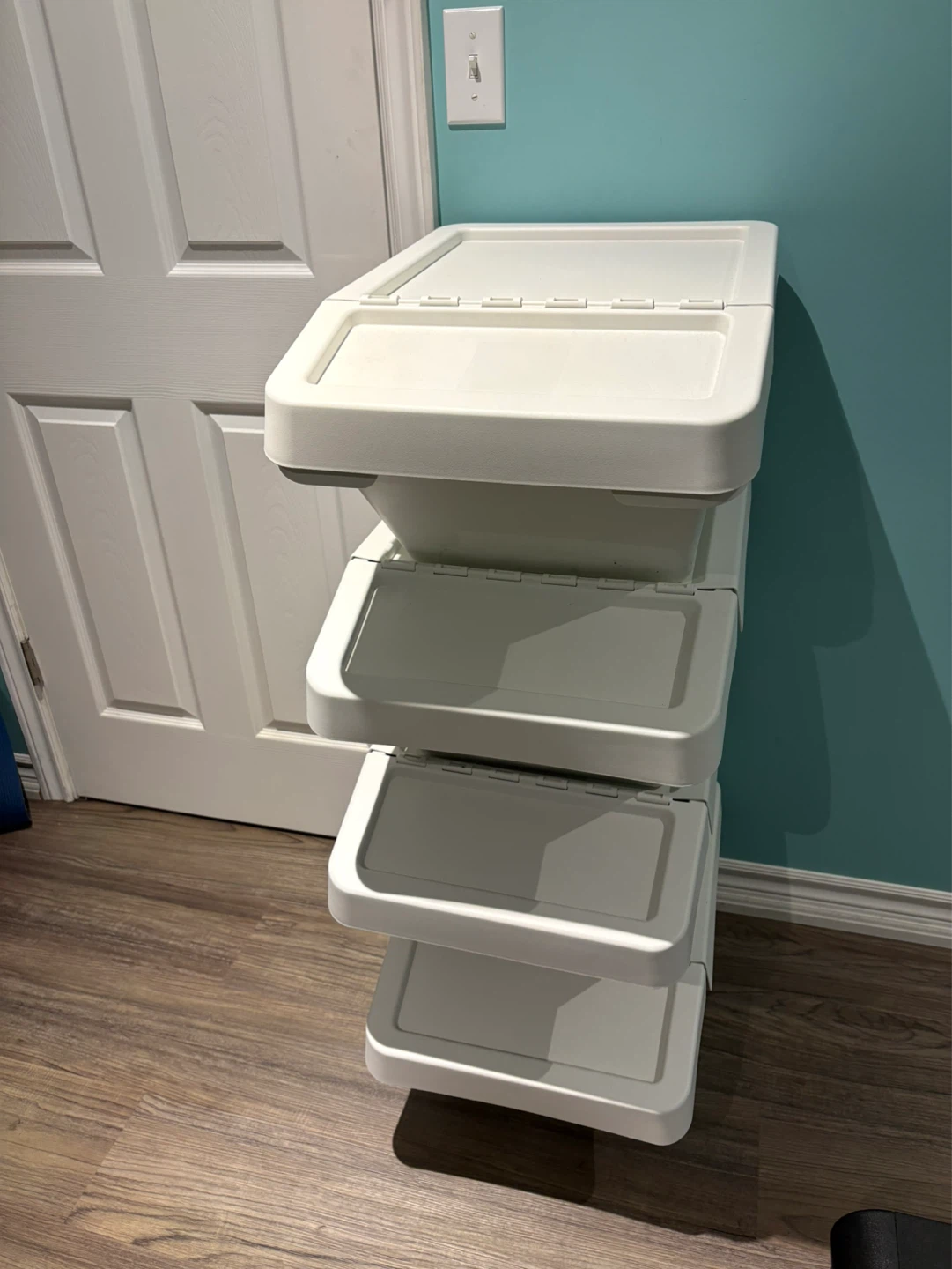 IKEA Sortera White Plastic Storage with Lid (37 Gallon)