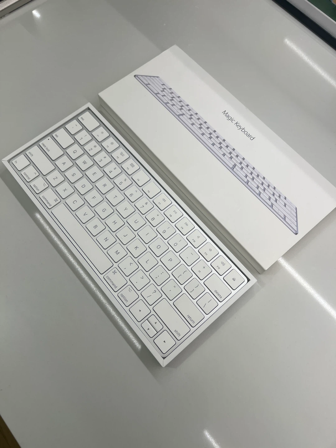 Apple Magic Keyboard - photo 2