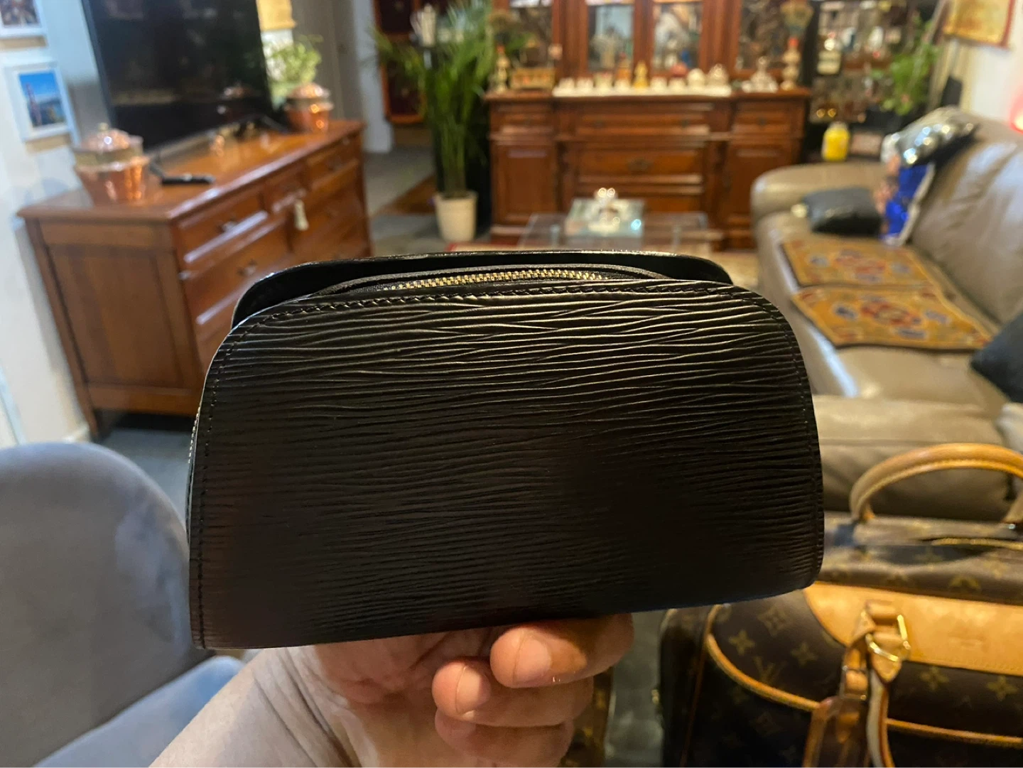 Louis Vuitton Black Epi Leather Pouch - photo 2