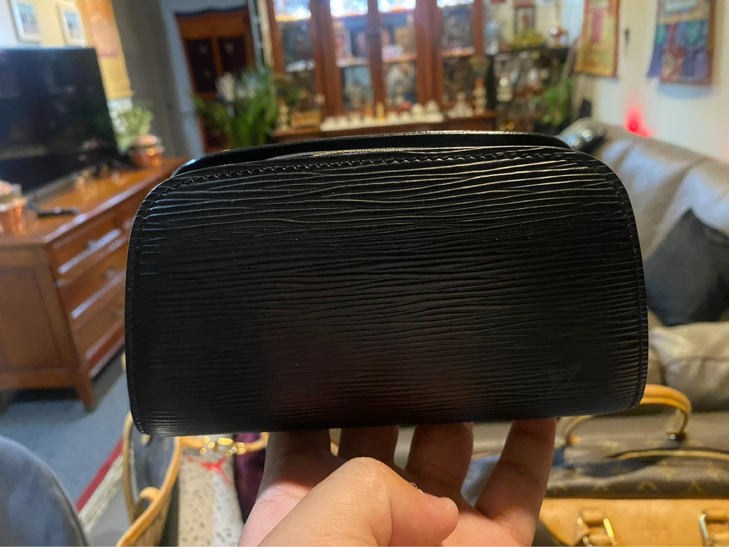 Louis Vuitton Black Epi Leather Pouch - photo 4