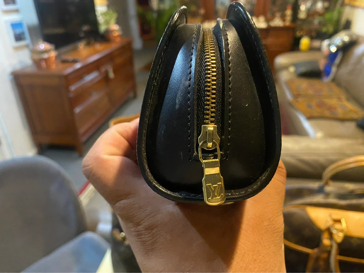 Louis Vuitton Black Epi Leather Pouch - photo 3