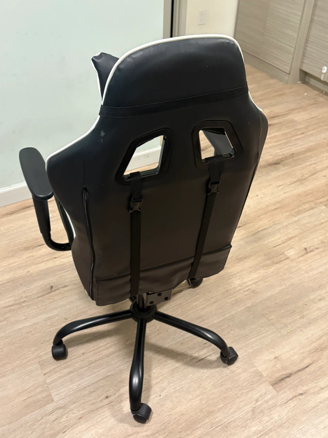 Black and White Gaming Chair - photo 3
