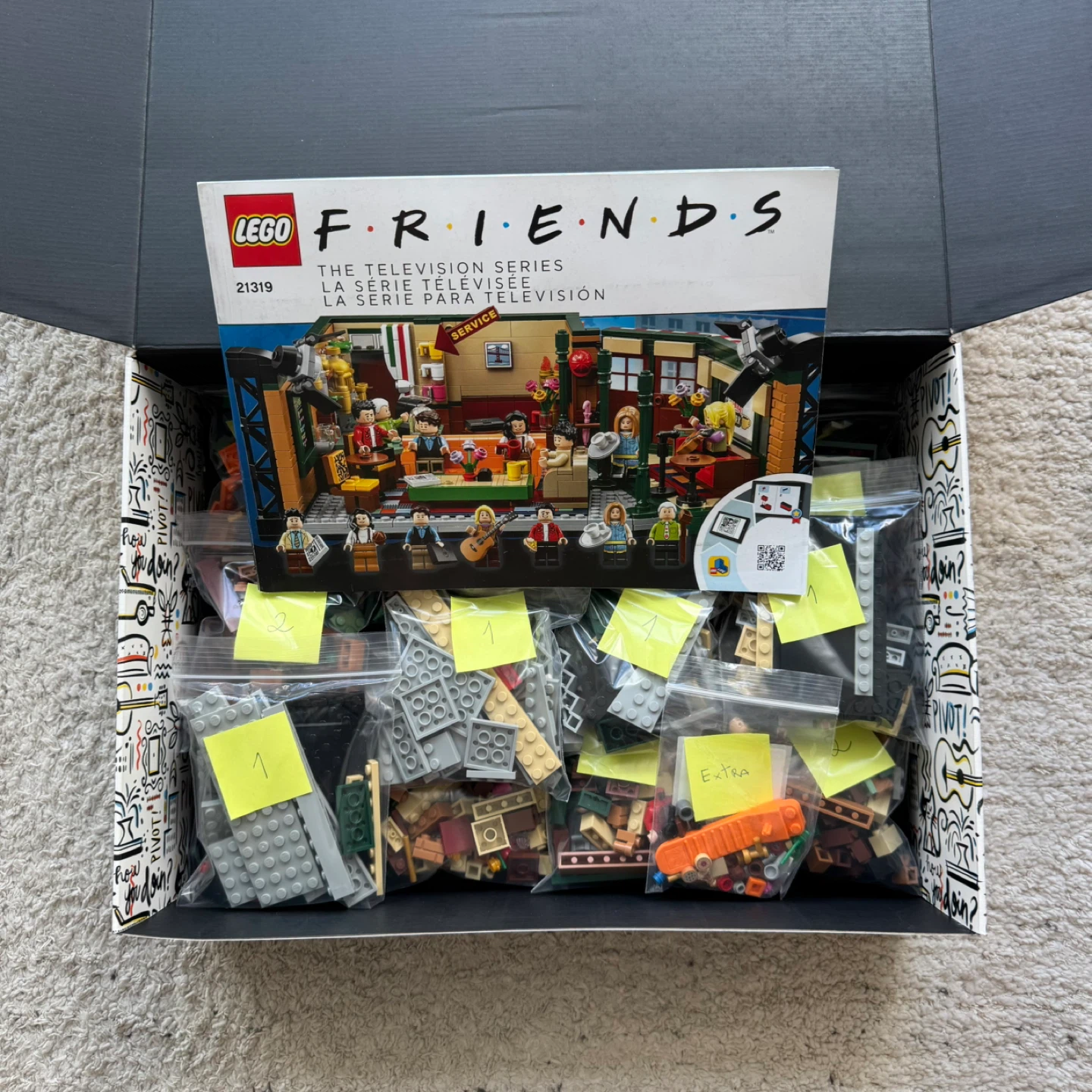 Lego Friends Central Perk - photo 2