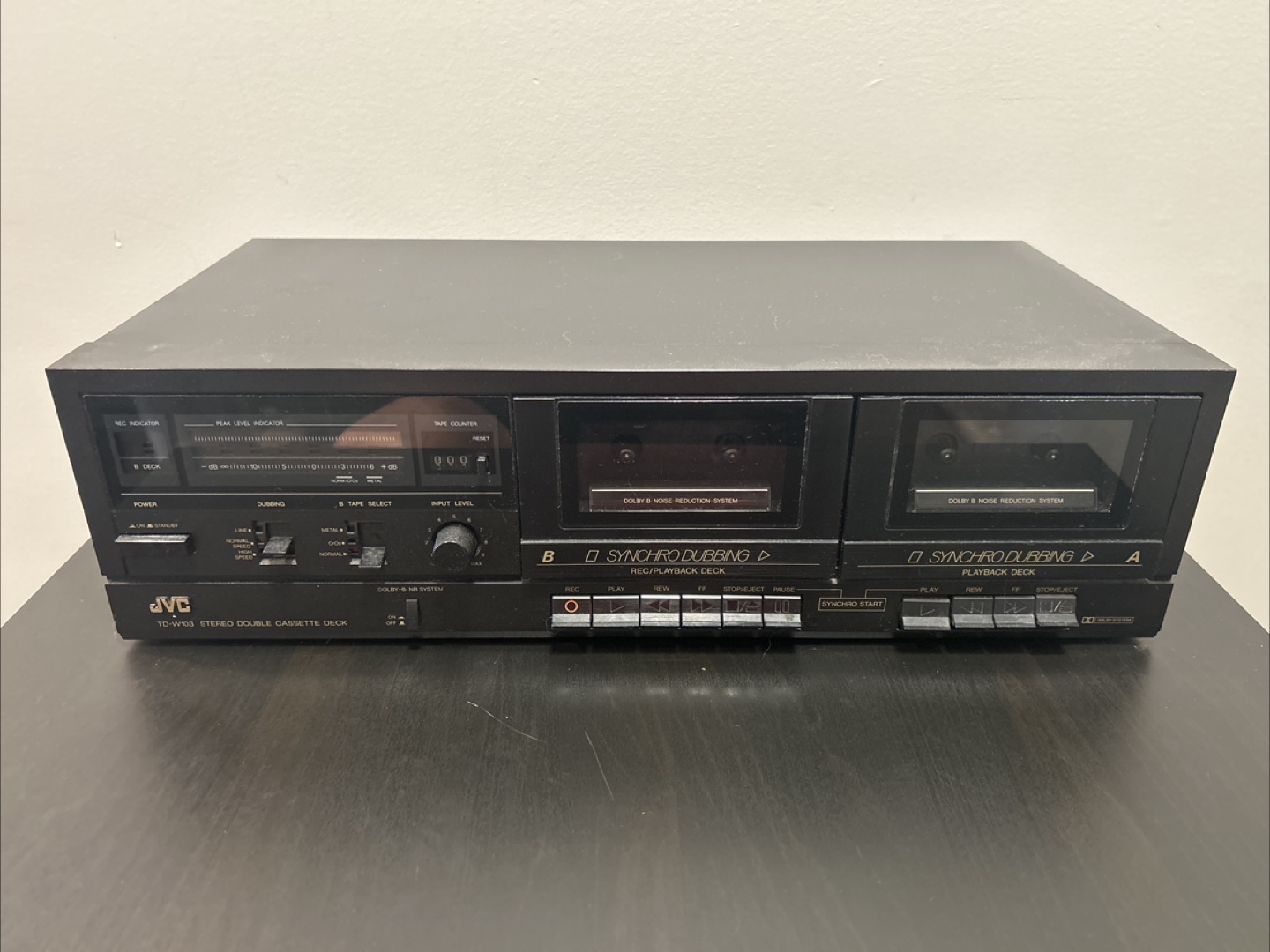JVC TD-W103 Stereo Double Cassette Deck Needs repair)
