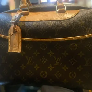 Louis Vuitton Monogram Speedy 30