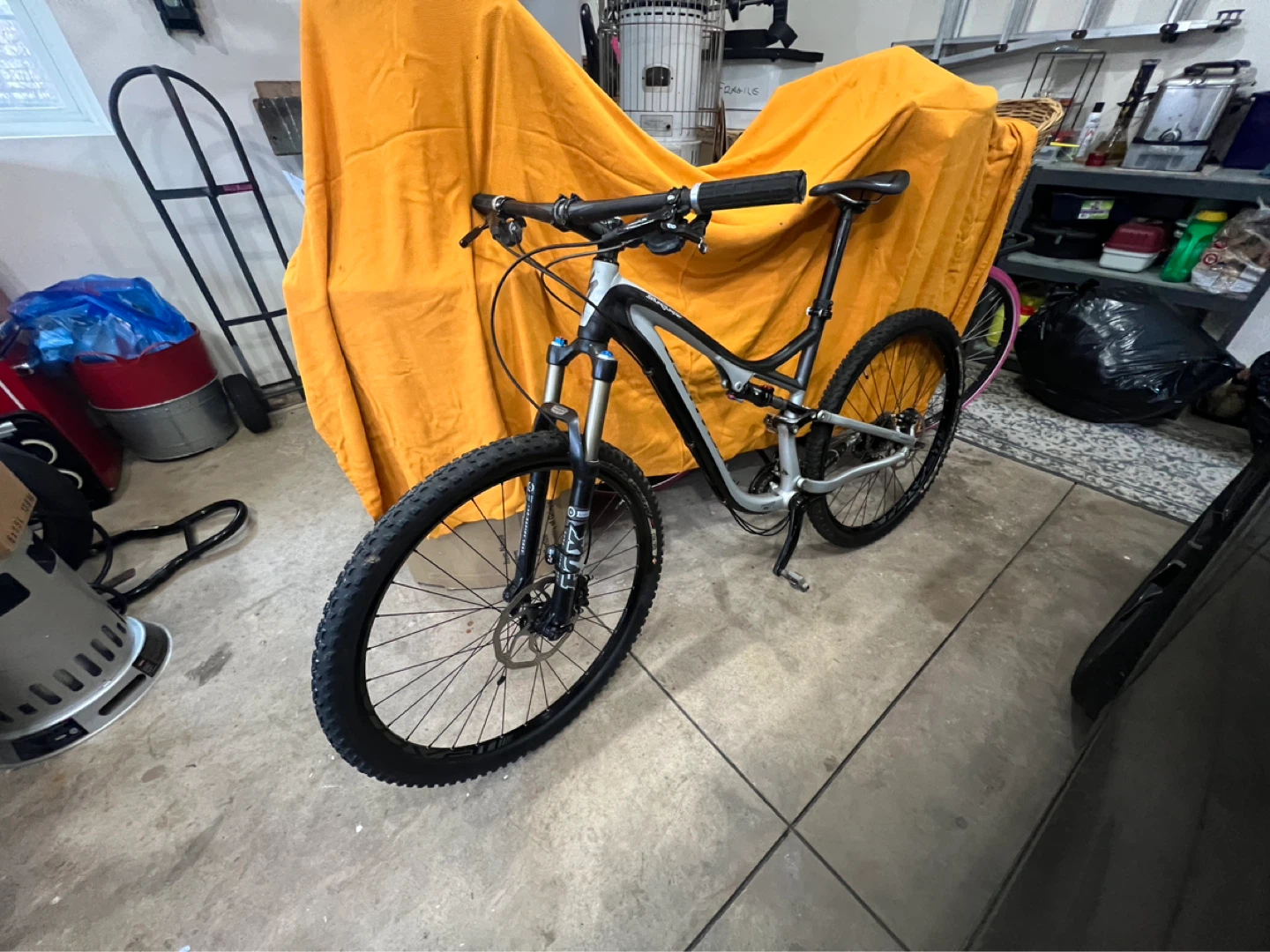 Specialized Full Suspension Mountain Bike