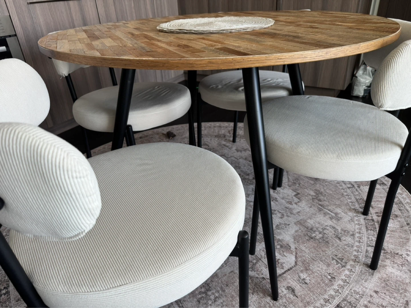 Round Dining Table and Chairs Set - photo 4