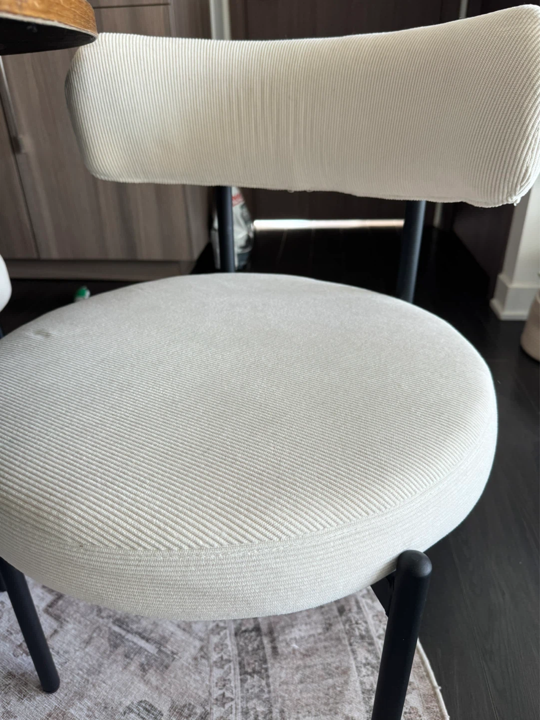Round Dining Table and Chairs Set - photo 5
