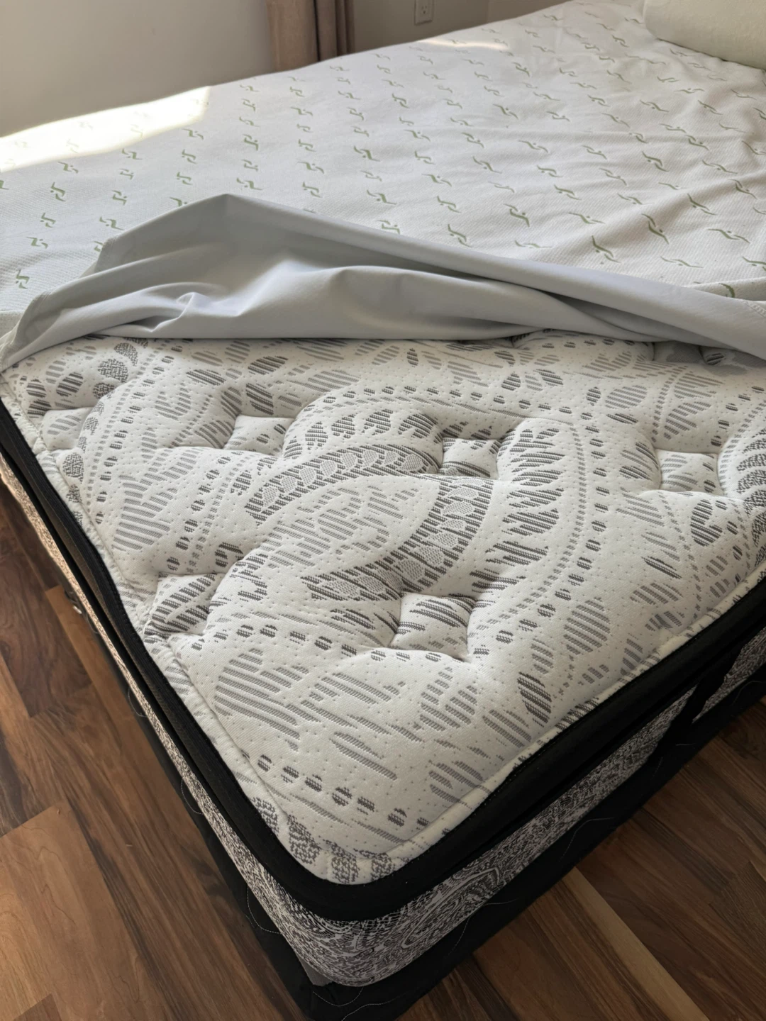 Sealy Pillowtop Mattress - photo 2
