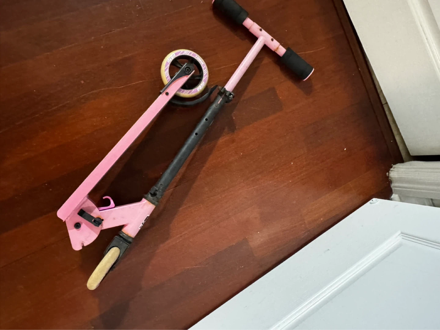Foldable NEON APEX Pink Scooter - photo 3