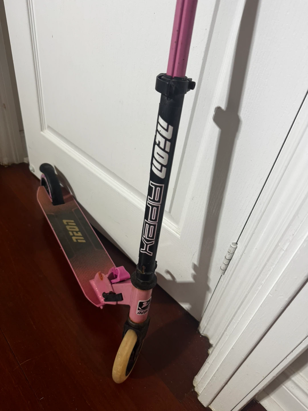 Foldable NEON APEX Pink Scooter
