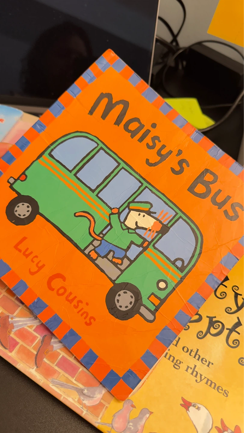 Maisy's Bus Story Book by Lucy Cousins