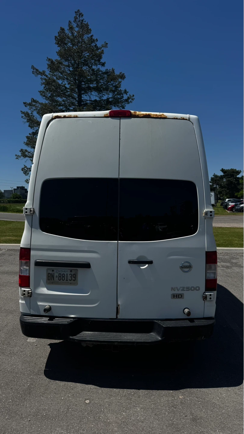 Nissan NV2500 HD Cargo Van - photo 2