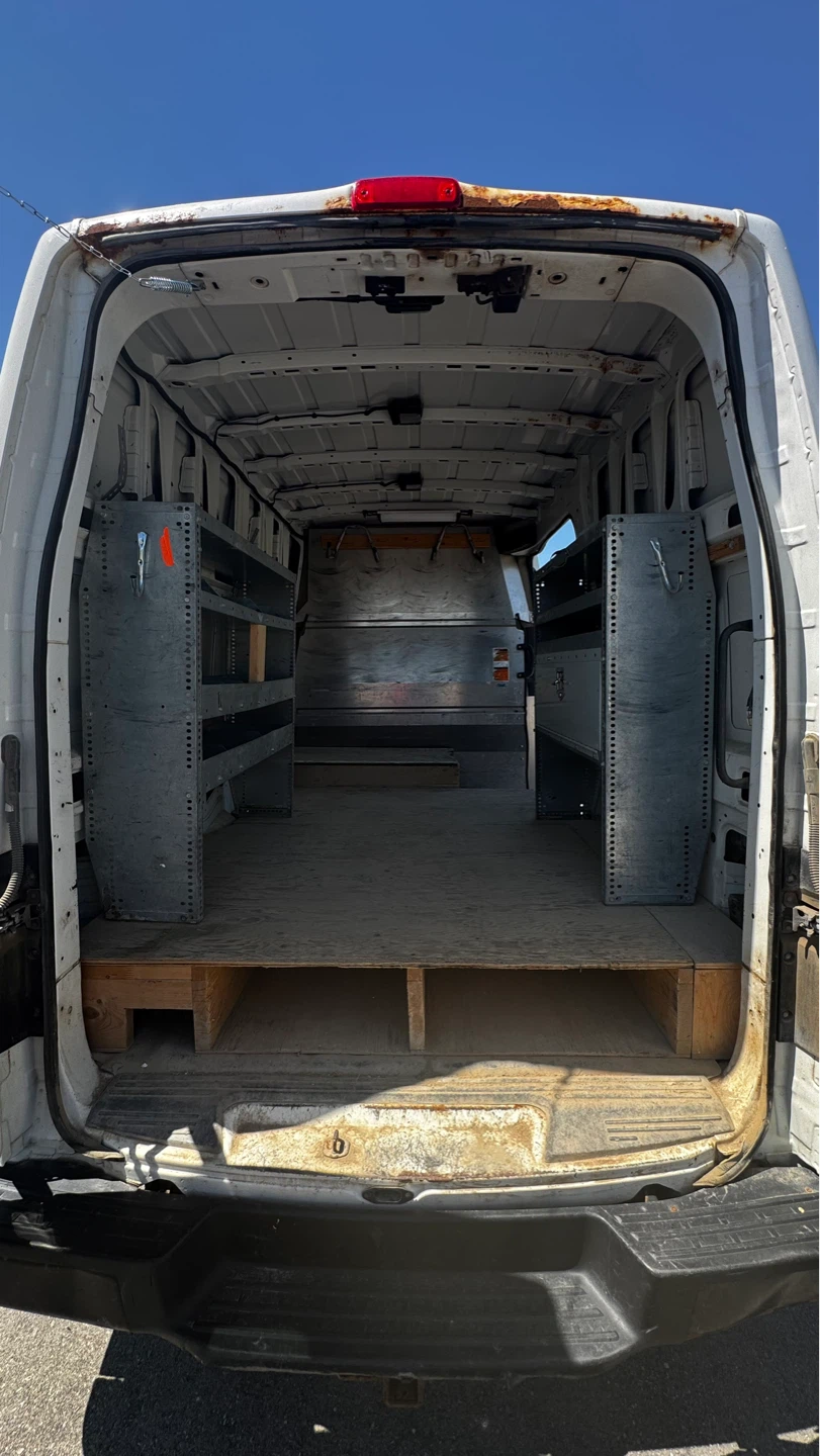 Nissan NV2500 HD Cargo Van - photo 5