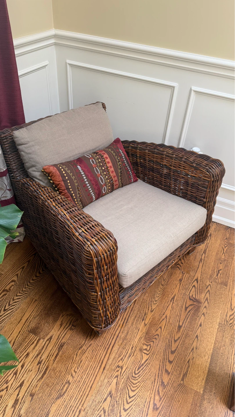Large Wicker / Rattan Accent Chair with Cushions