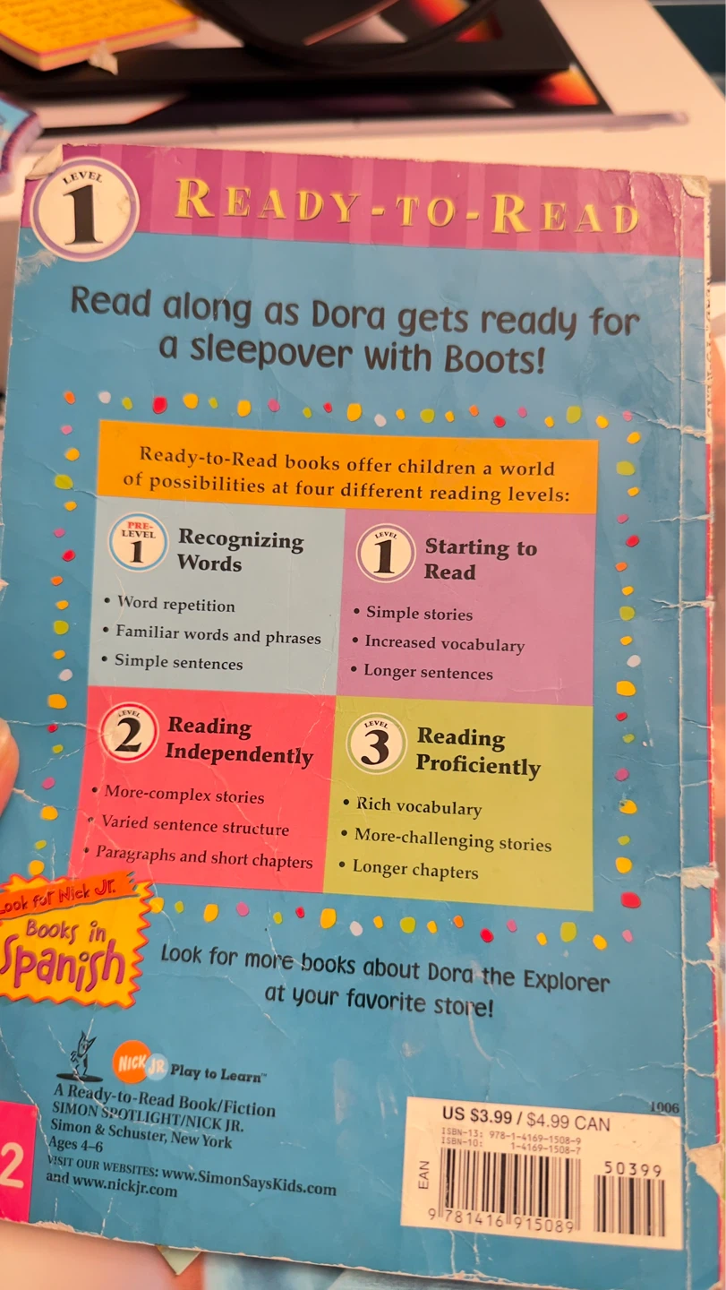 Dora the Explorer Ready-to-Read Book: Dora's Sleepover - photo 2