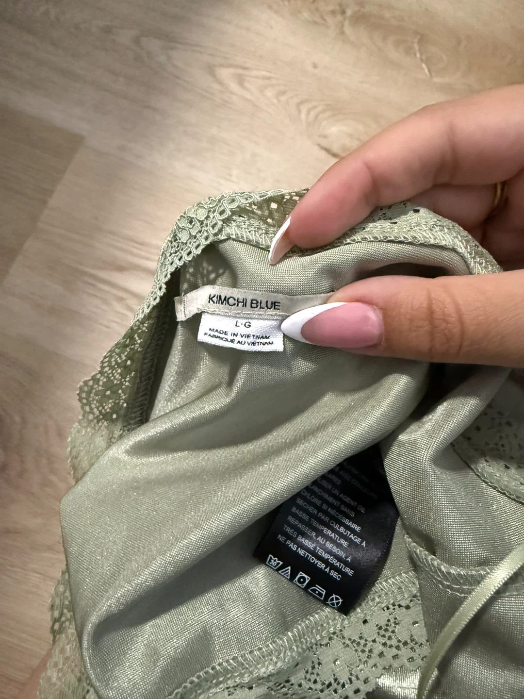 Urban outfitters halter top - photo 3