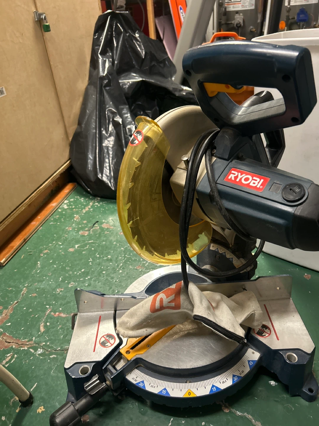 Ryobi Compound Miter Saw
