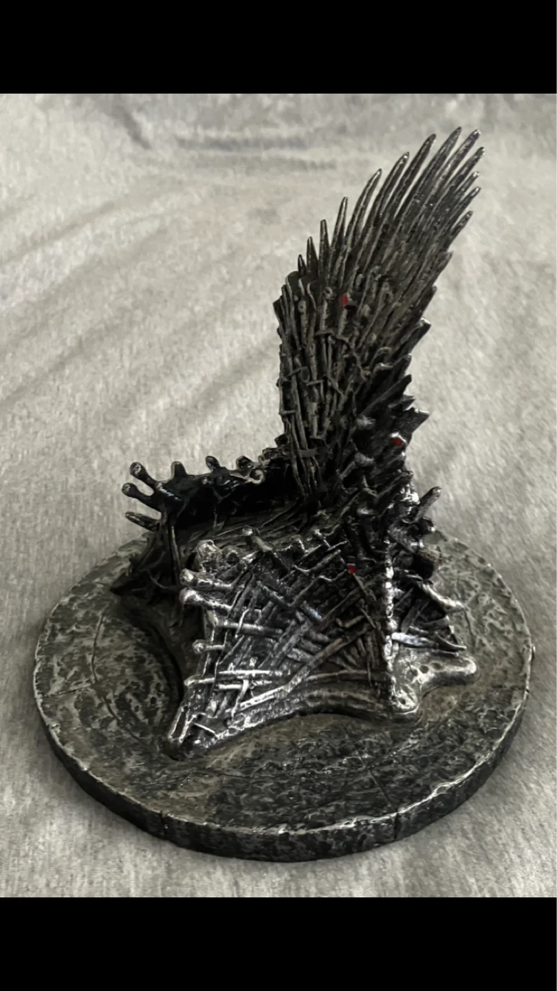 Game of Thrones Iron Throne Replica Resin Figurine Stand🩶✨ - photo 5
