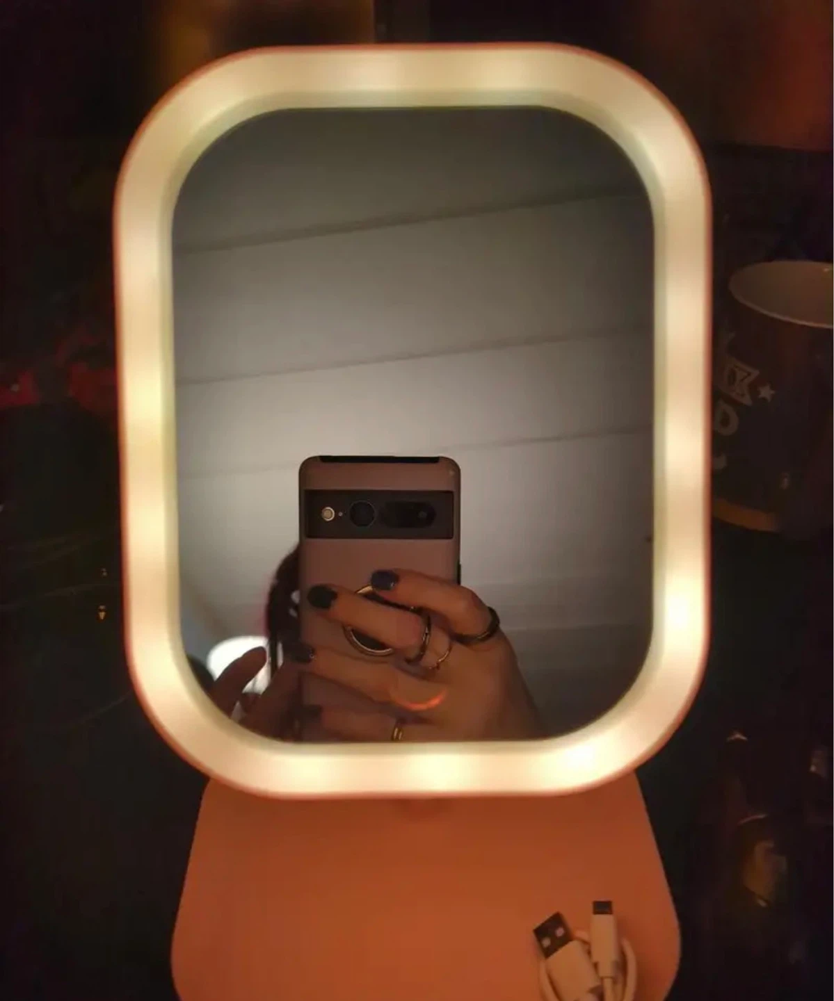 LED Makeup Mirror, Rechargeable Desktop Vanity Mirror - photo 3