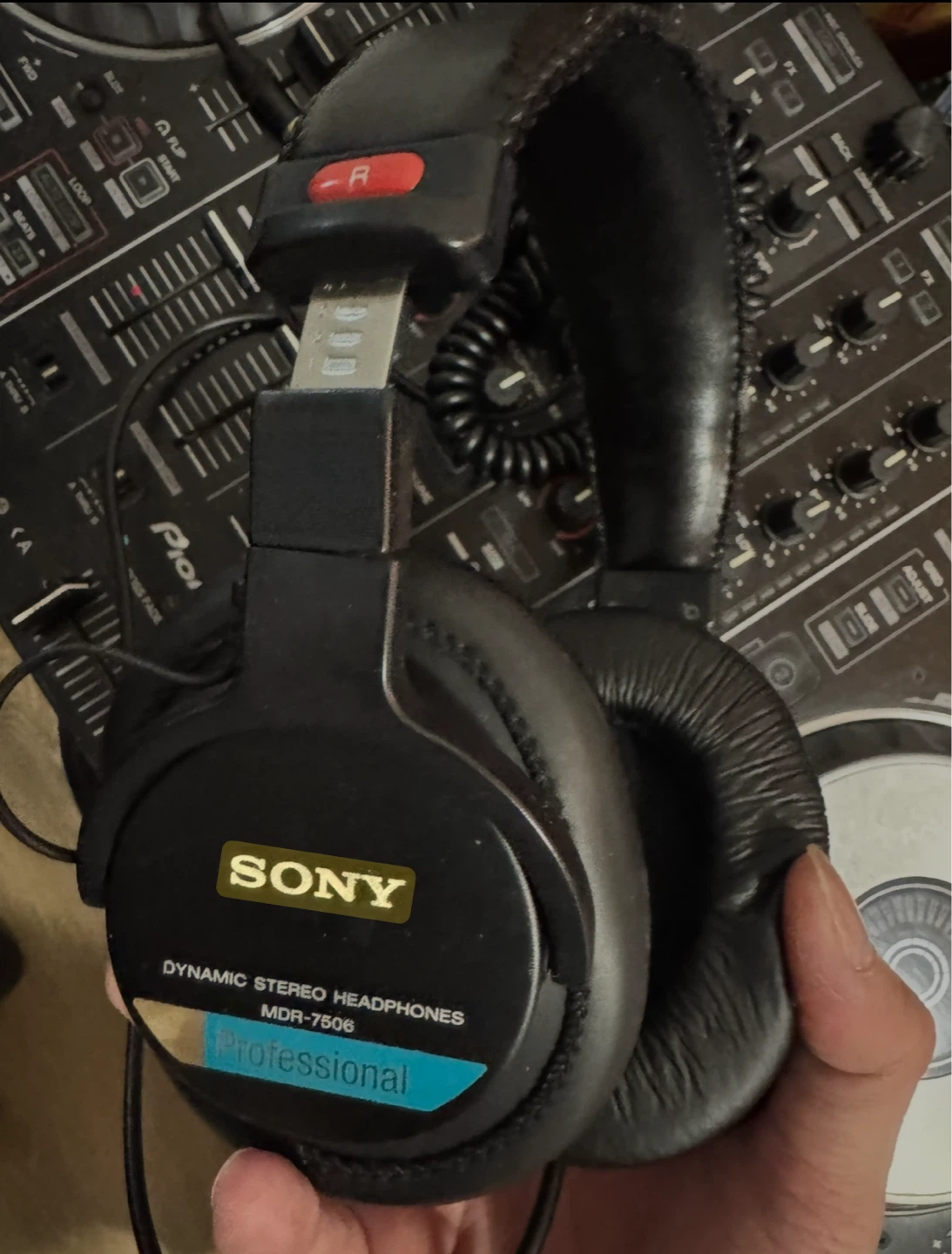 Sony Dynamic Stereo Headphones MDA-7506
