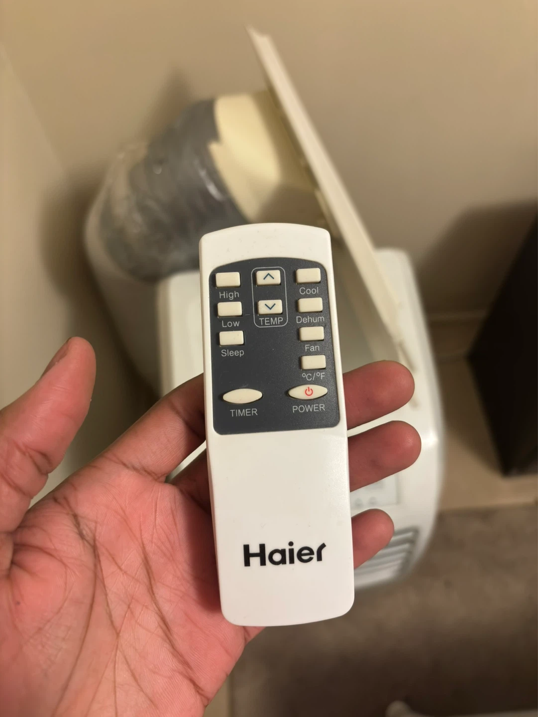 Haier 8,000 BTU Portable Air Conditioner + Remote + Hose - photo 3