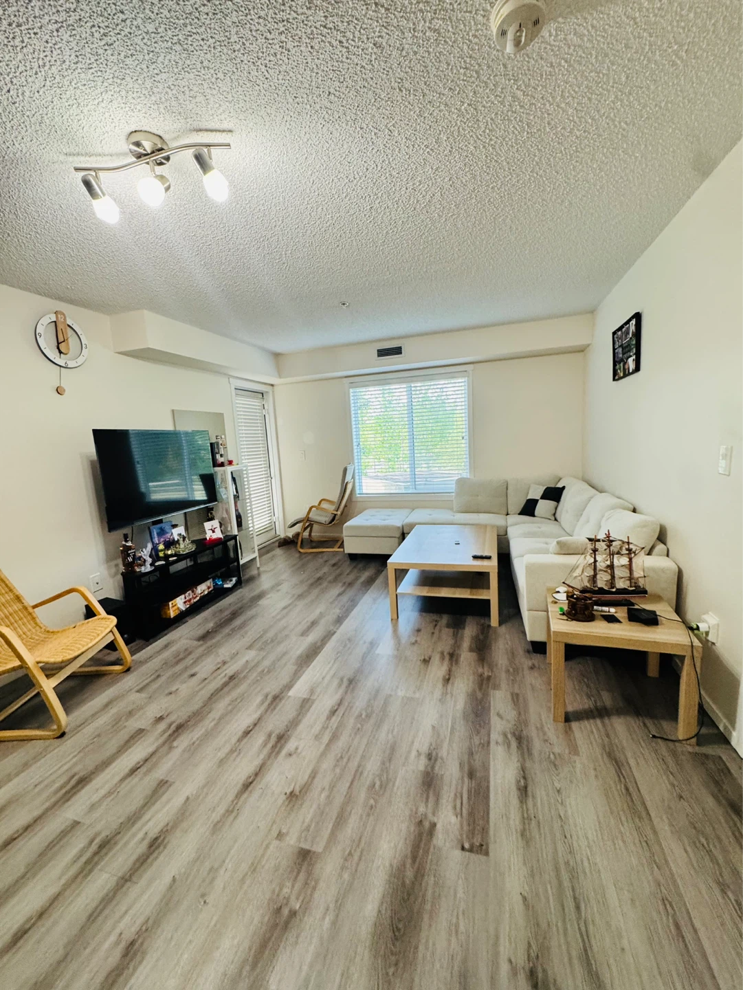 Lease Take Over - photo 2