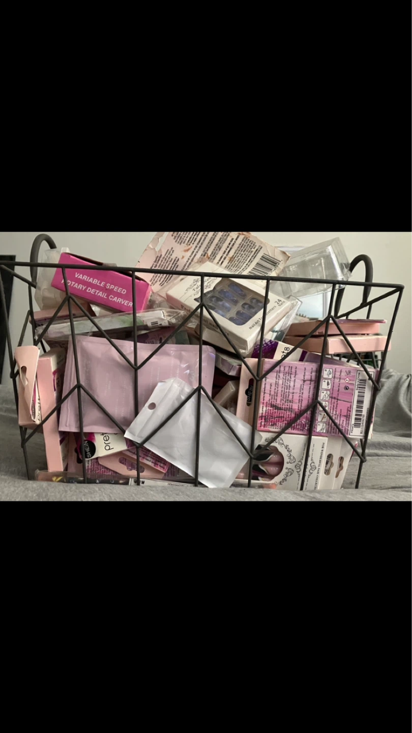 Large Assorted Lot Of Press On Nail Kits & Various Nail Items💅🏾✨ - photo 2