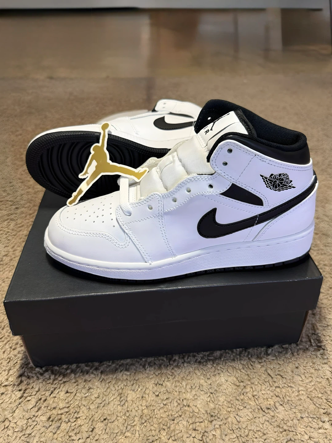 Air Jordan 1 Mid (GS) White/Black Shoes