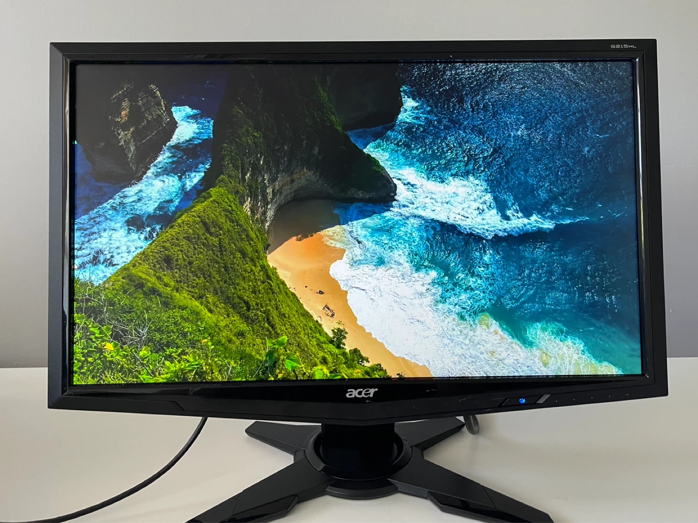 Budget Full HD 21 inches Monitor for office or gaming setup