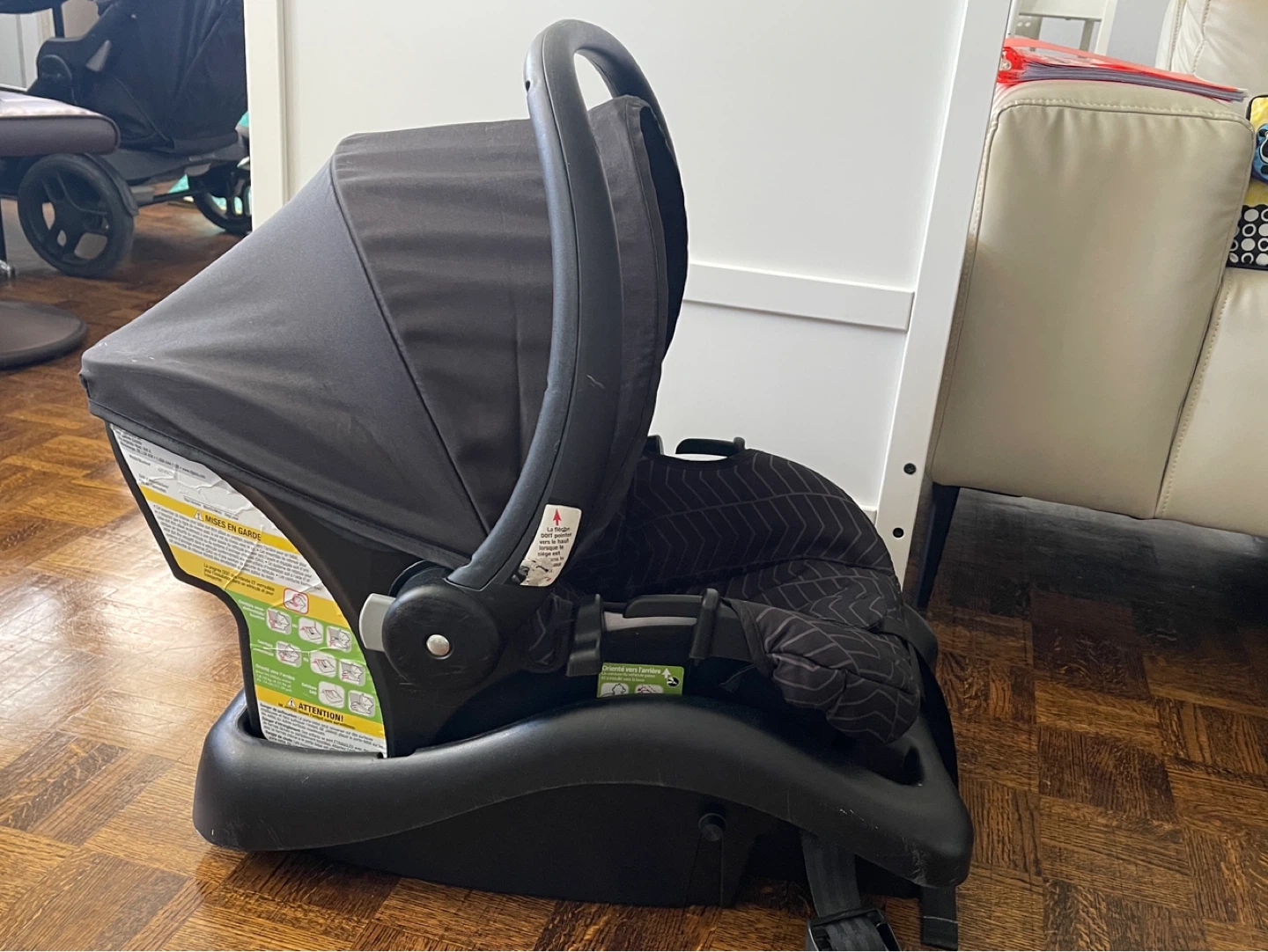 Infant car seat Cosco brand