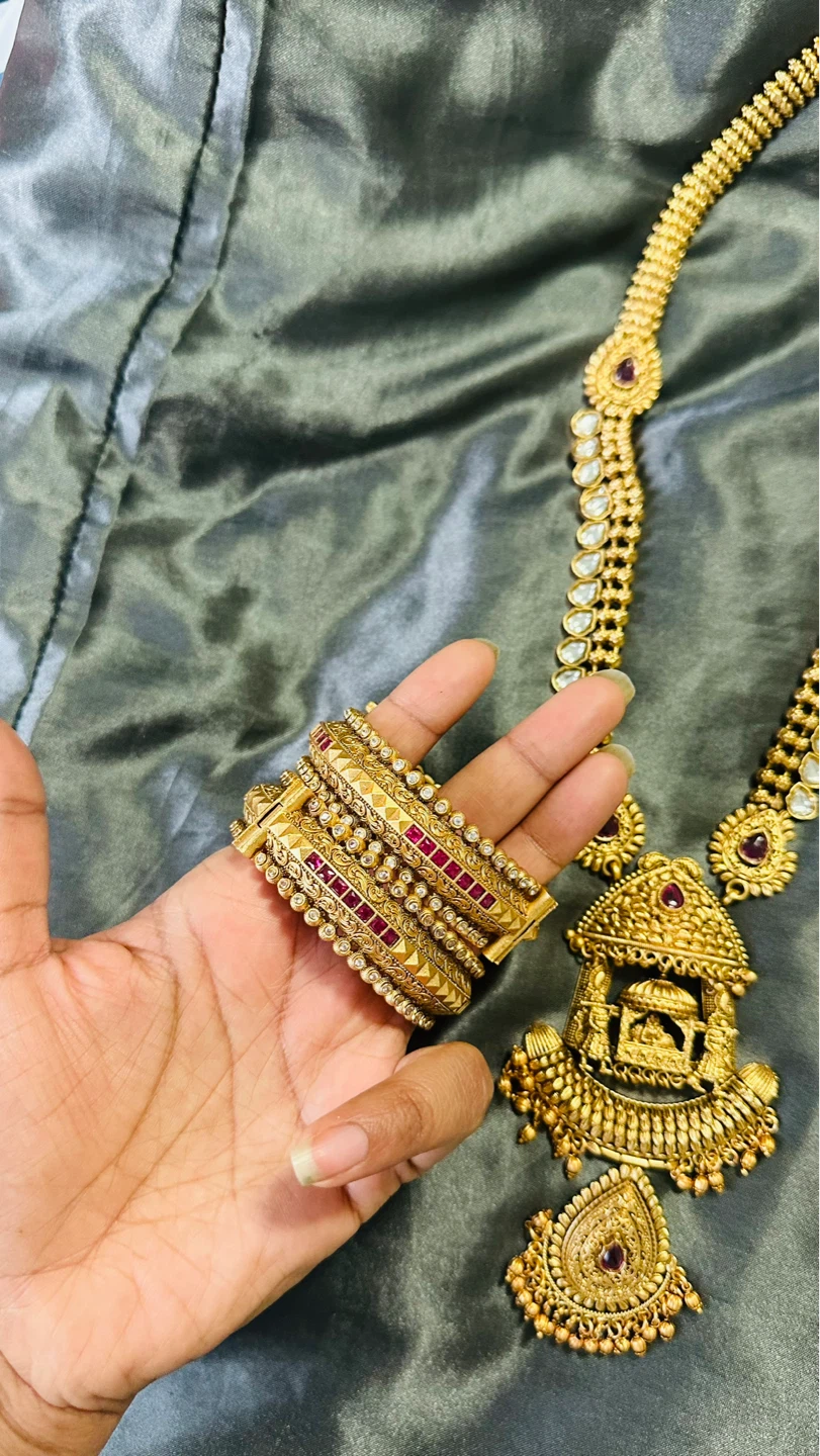 Gold Necklace and Bangles Set - photo 3
