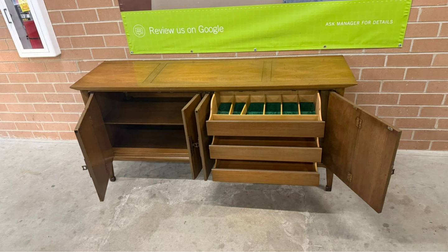 MCM White Fine Furniture Sideboard - photo 4