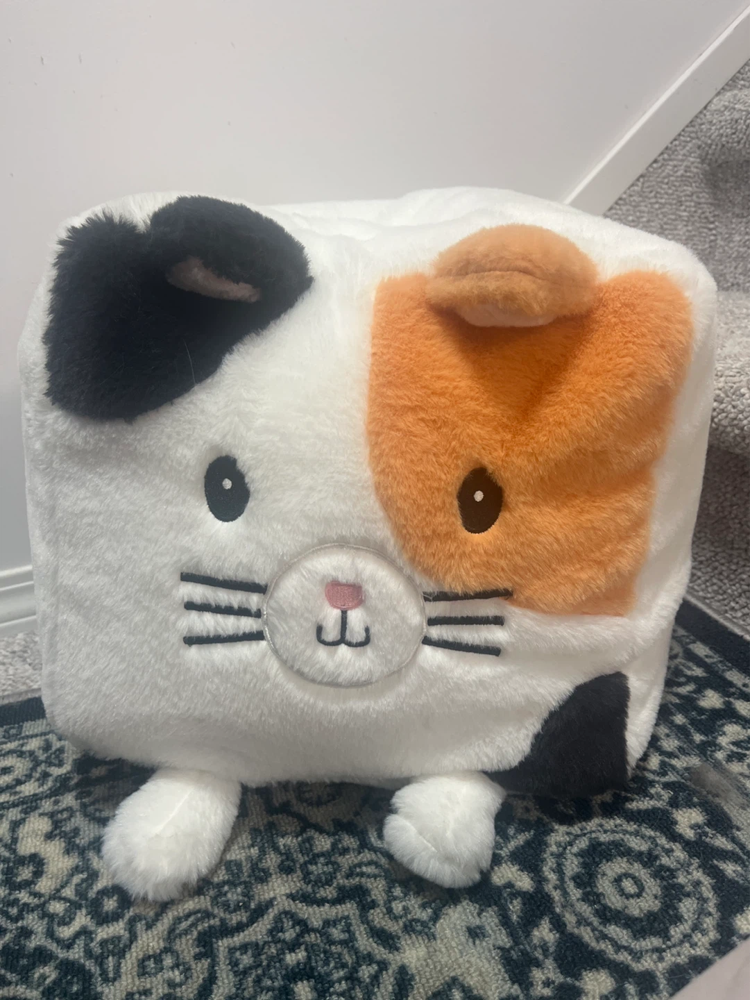 Plush Cat Cube Ottoman/Footrest