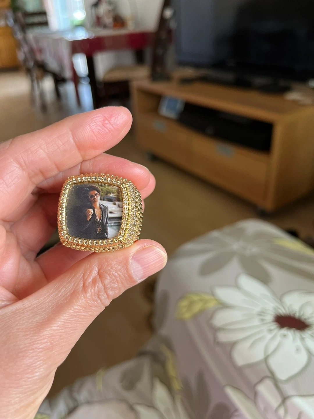 Gold plated  ring with Bruno Mars picture insert. Size 12