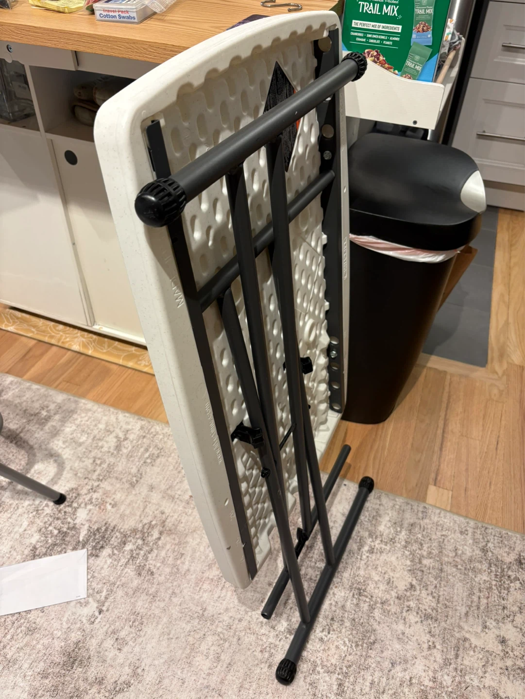 Lifetime small folding table/ tv tray table - photo 3