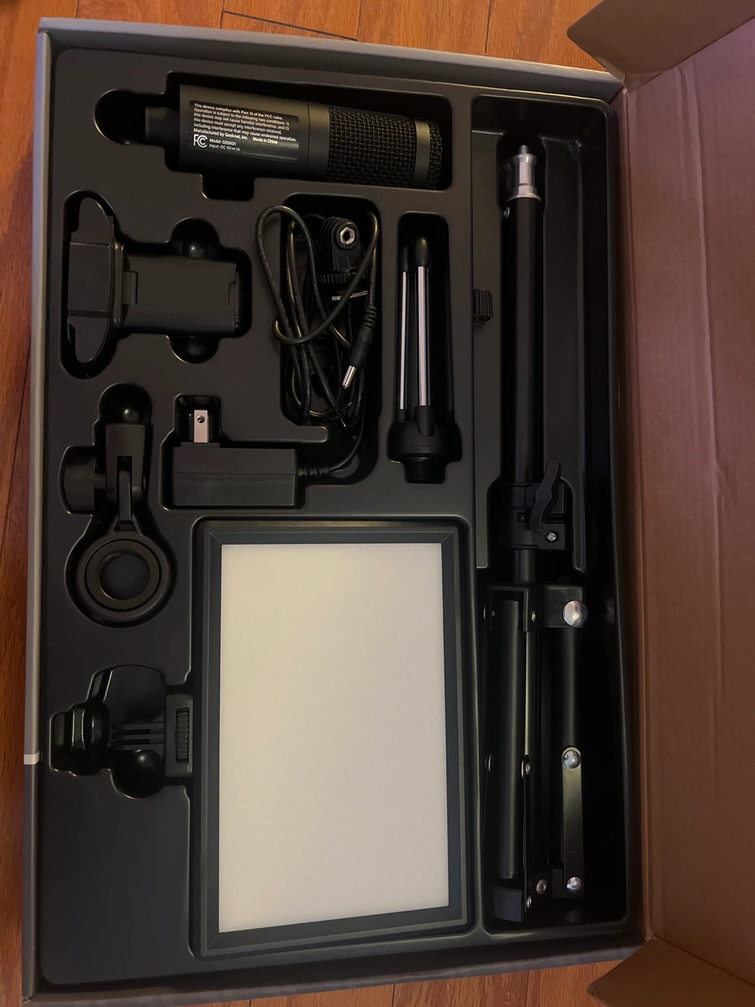 Atrix Streaming Kit Bundle - Webcam, LED Light, Microphone - photo 3