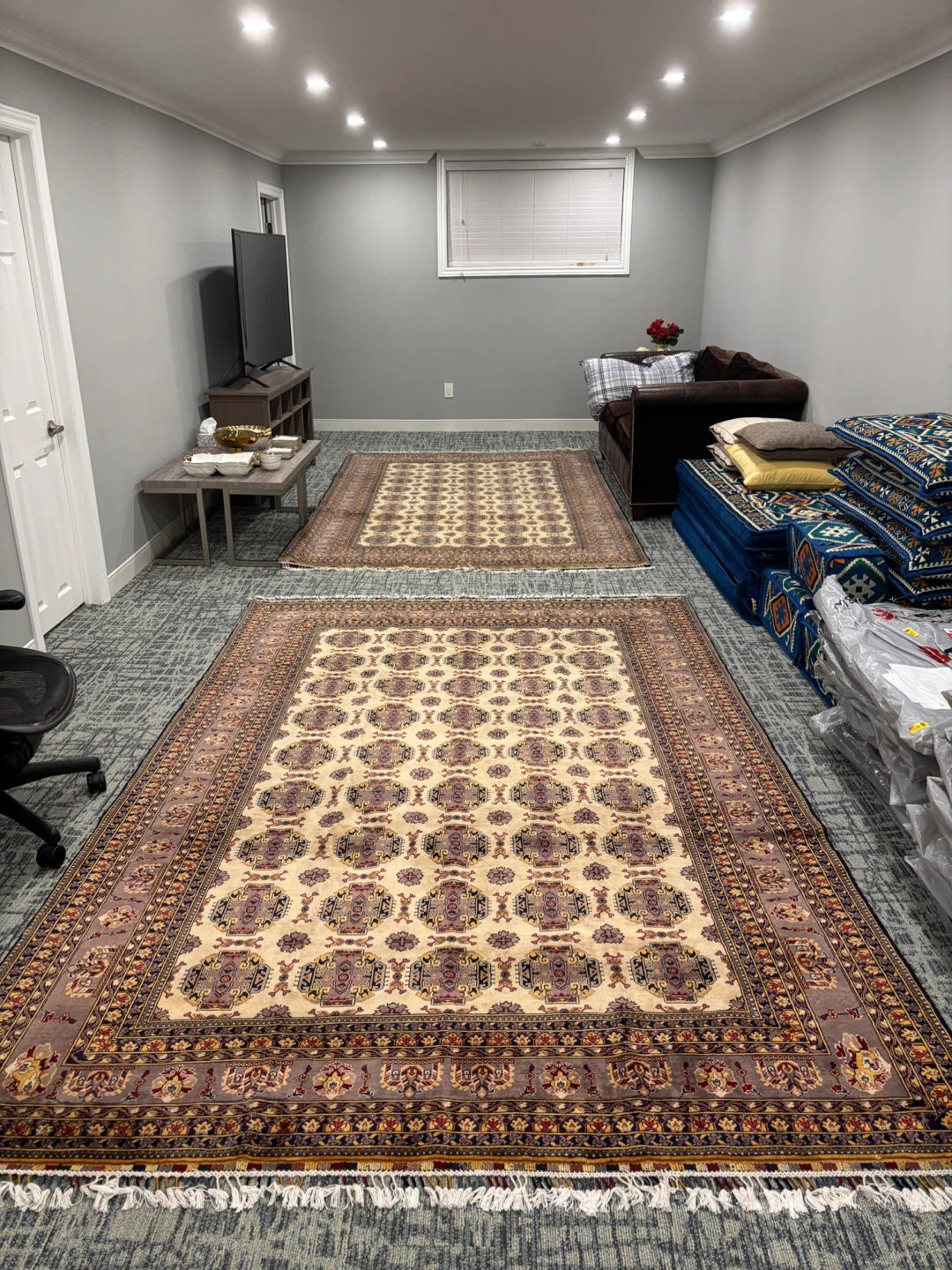 Persian Style Area Rug 10 feet by 7 feet - photo 3