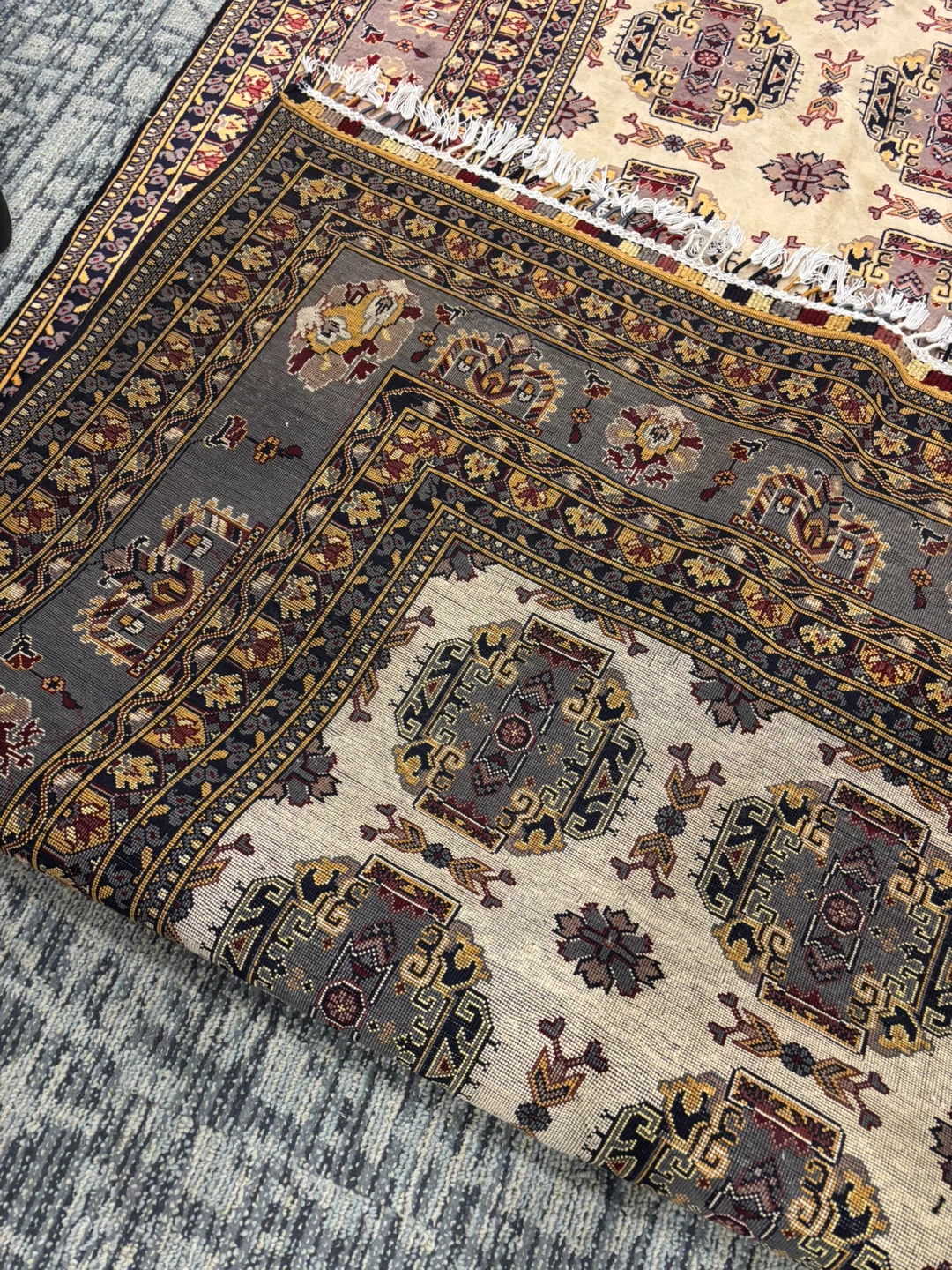 Persian Style Area Rug 10 feet by 7 feet - photo 4