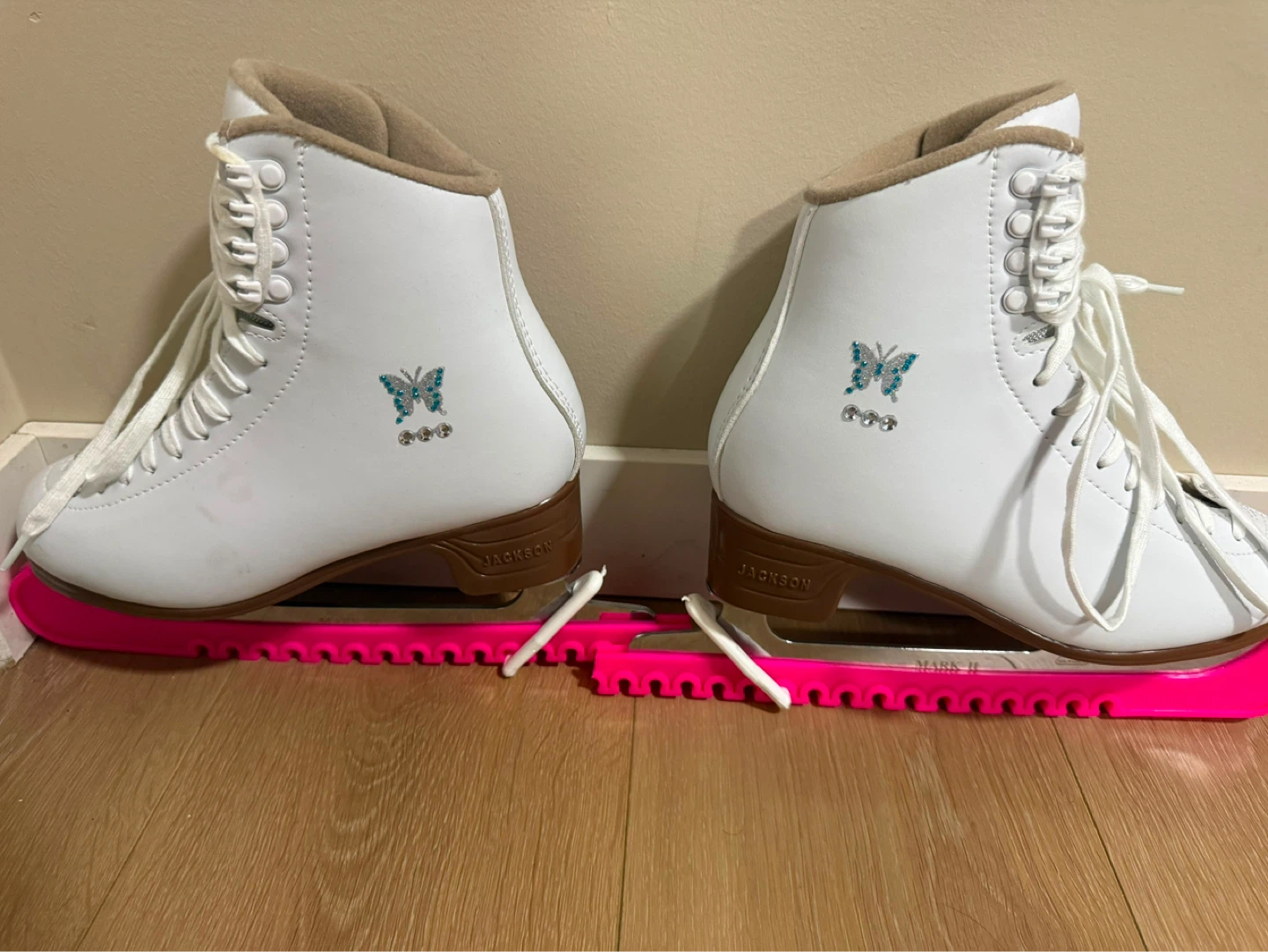 Skates Jackson Ultima size 7 - photo 2
