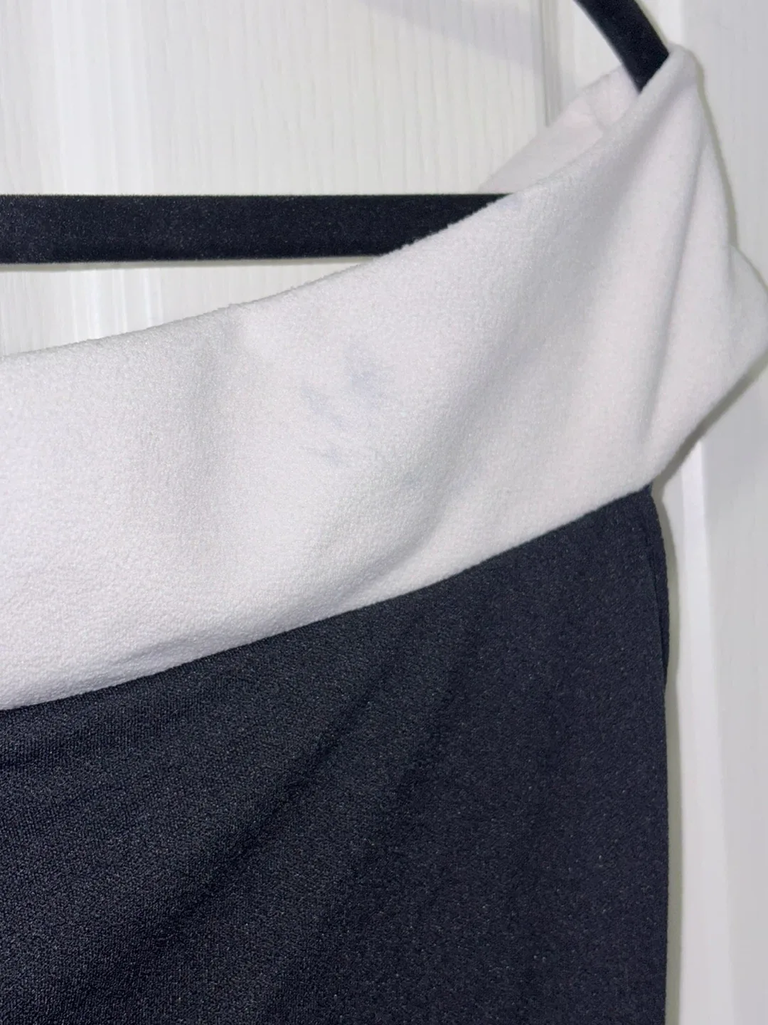 Boohoo Black & White Off-the-Shoulder Dress - photo 3